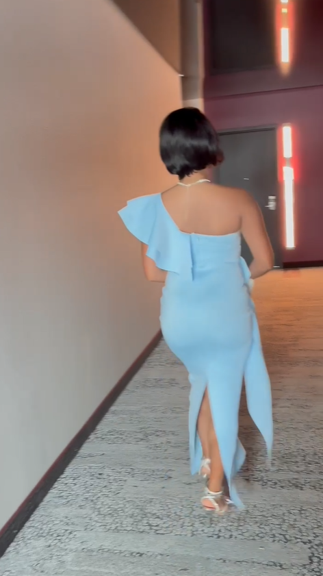 NAOMIE COLLECTION BLEUE PALE