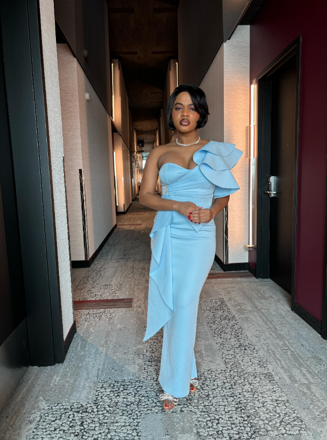 NAOMIE COLLECTION BLEUE PALE