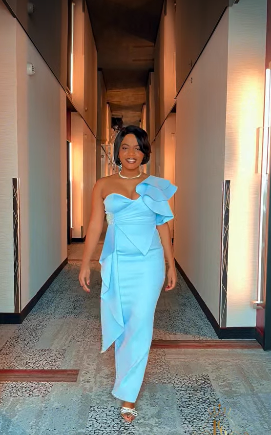 NAOMIE COLLECTION BLEUE PALE