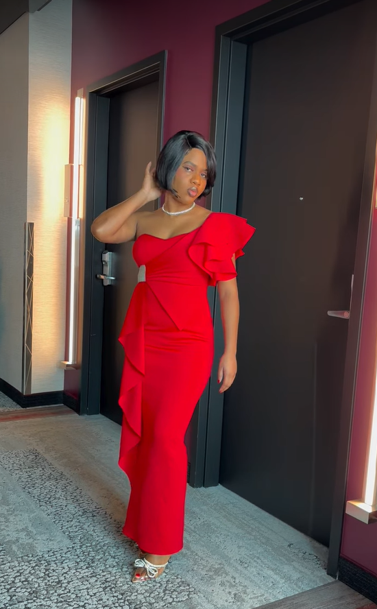 COLLECTION NAOMIE ROUGE
