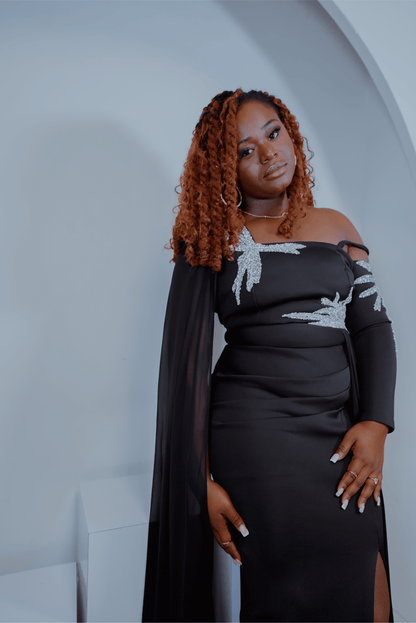 LARYNA COLLECTION BLACK